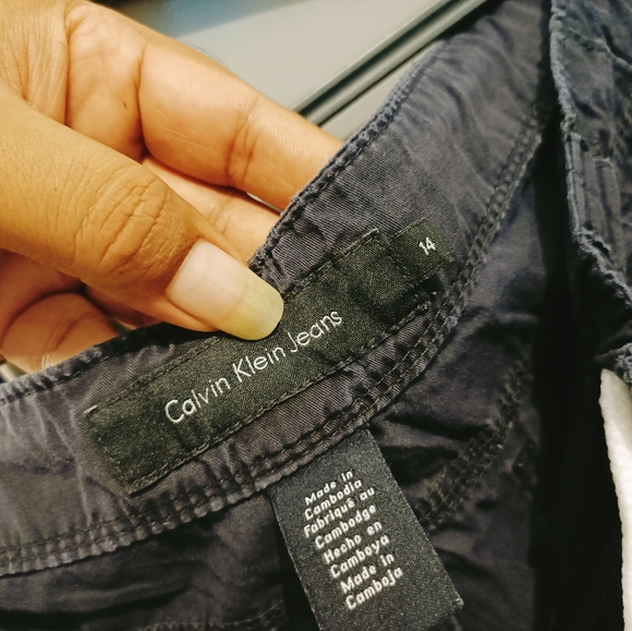 Calvin Klein - Picture 6 of 12